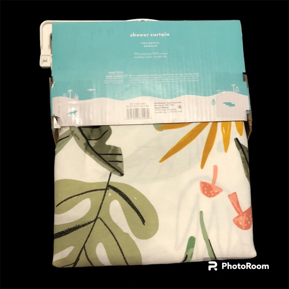 NWT Pillowfort Botanical Shower Curtain